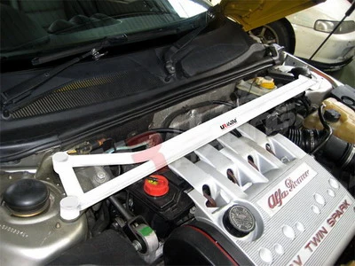 Rozpórka przednia (Front Upper Strut Bar)Ultra Racing Alfa Romeo Spider GTV 2.0