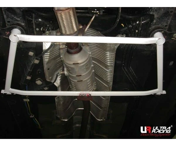 Rozpórka przednia dolna (Front Lower Brace) (239) Ultra Racing Ford Laser Lynx (RS) 2.0T 2WD 04-07
