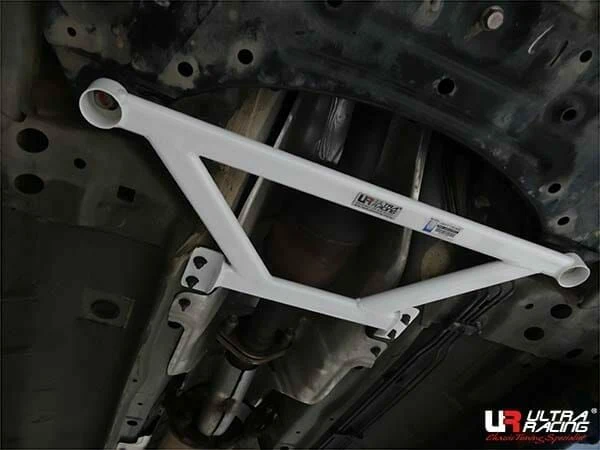 Rozpórka przednia dolna (Front Lower Brace) (2901) Ultra Racing Luxgen S5 1.8T 2WD MT 12-20