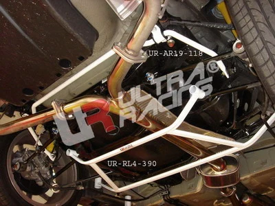 Rozpórka tylna dolna (Rear Lower Brace) Ultra Racing Honda Accord 03-08 4D