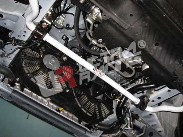 Stabilizator zawieszenia przedni 32mm Ultra Racing for Toyota Hiace/H200 04+
