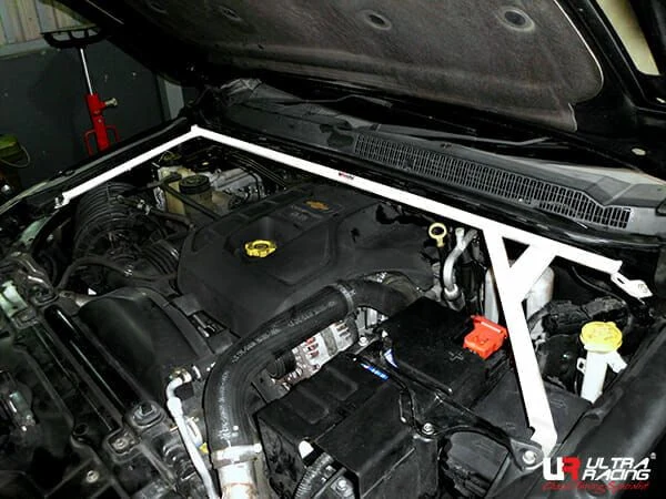 Rozpórka przednia (Front Upper Strut Bar)(3830) Ultra Racing Chevrolet Colorado (RG) 2.8D 4WD 11+