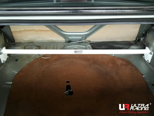 Rozpórka tylna górna (Rear Upper Strut Bar) (3741) Ultra Racing Nissan Sunny (130Y) 1.3 2WD Carburetor Engine 81-85