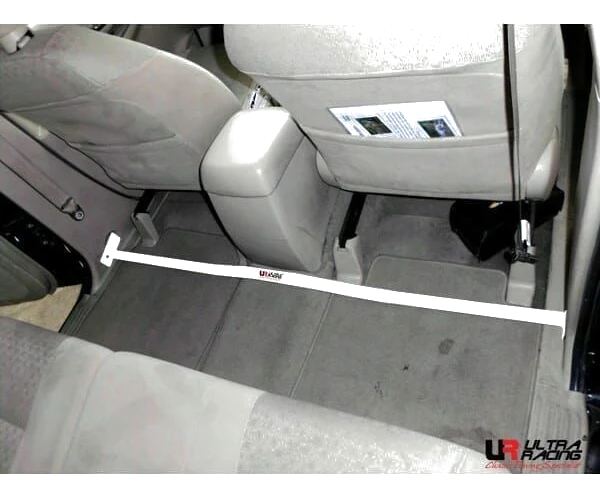 Rozpórka wewnętrzna (Room Bar) (1727) Ultra Racing Toyota Innova (AN40) 2.0 2WD 04-15