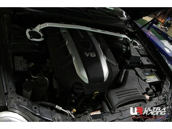 Rozpórka przednia (Front Upper Strut Bar)(2217) Ultra Racing Kia Opirus 3.5 V6 2WD 03-11