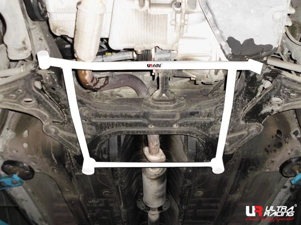 Rozpórka przednia dolna (Front Lower H-Brace) Ultra Racing Chevrolet Aveo 1.4 11+