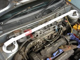 Rozpórka przednia (Front Upper Strut Bar)Ultra Racing Suzuki Swift 89-94