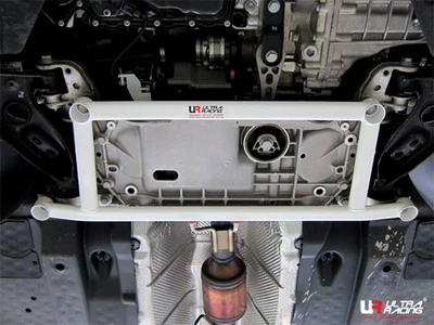 Rozpórka (Front Brace) Ultra Racing VW Golf 5/6 GTI/R32/R36 /Scirocco