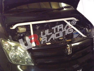 Rozpórka przednia (Front Upper Strut Bar)Ultra Racing Toyota IST/Urban Cruiser 01-06