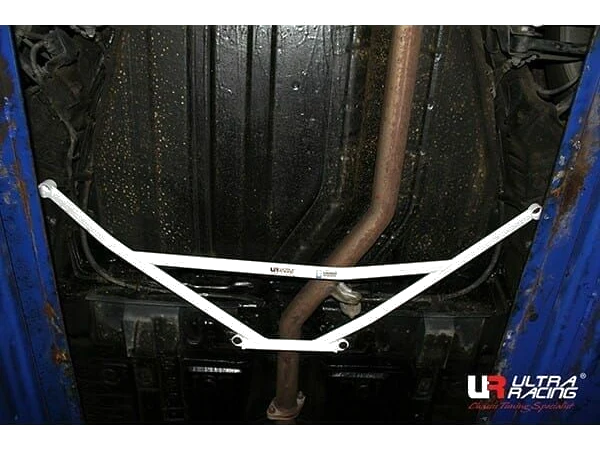 Rozpórka tylna dolna (Rear Lower Bar) (2220) Ultra Racing Kia Opirus 3.5 V6 2WD 03-11