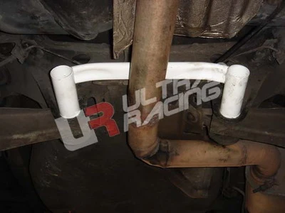 Rozpórka tylna dolna (Rear Lower Tiebar) Ultra Racing Peugeot 406