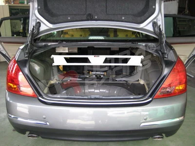 Rozpórka tylna górna (Rear Upper Strut Bar) Ultra Racing Nissan Teana 03-08 J31
